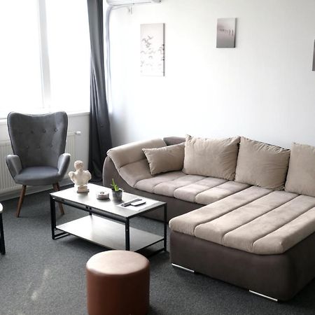 Luana Airport Apartments #3 Otopeni Dış mekan fotoğraf