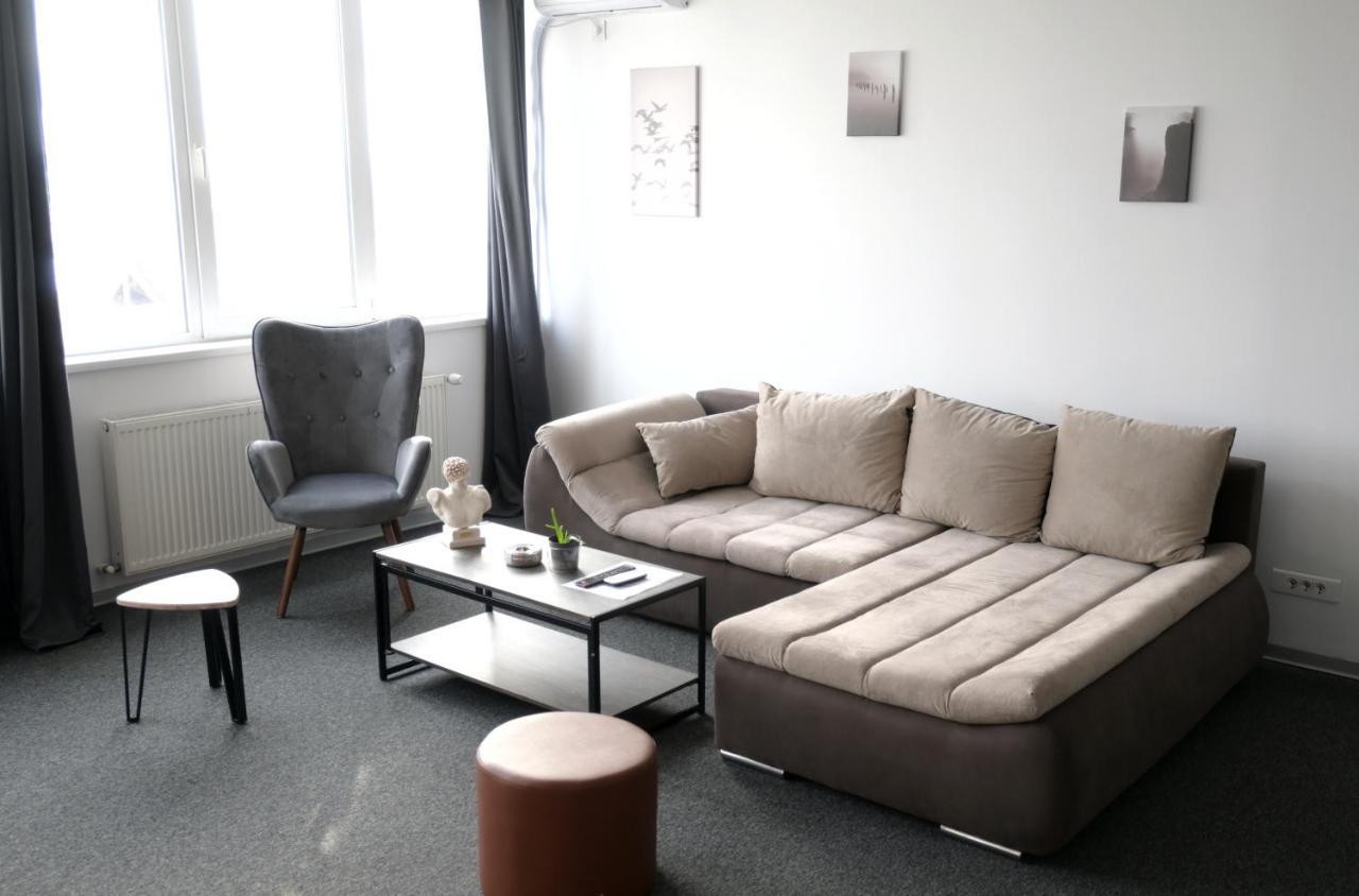 Luana Airport Apartments #3 Otopeni Dış mekan fotoğraf